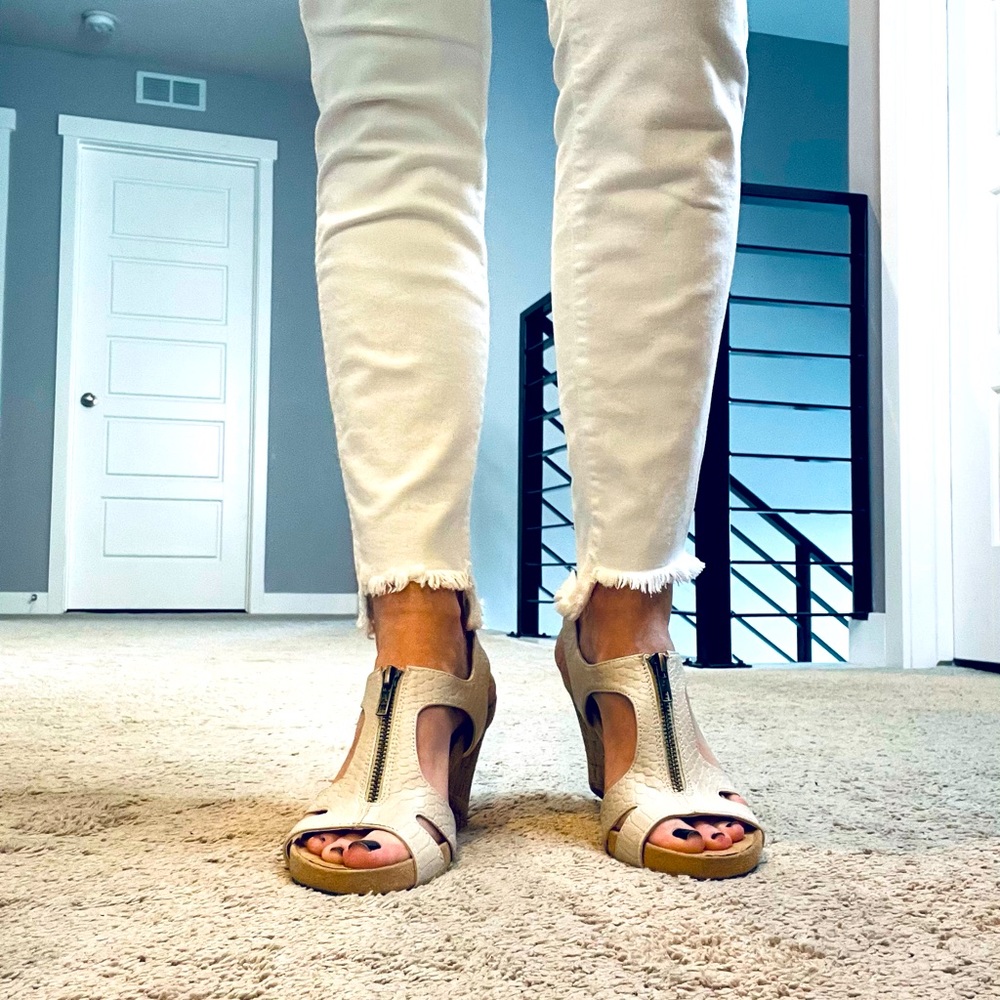 Aerosoles plush low cork wedge